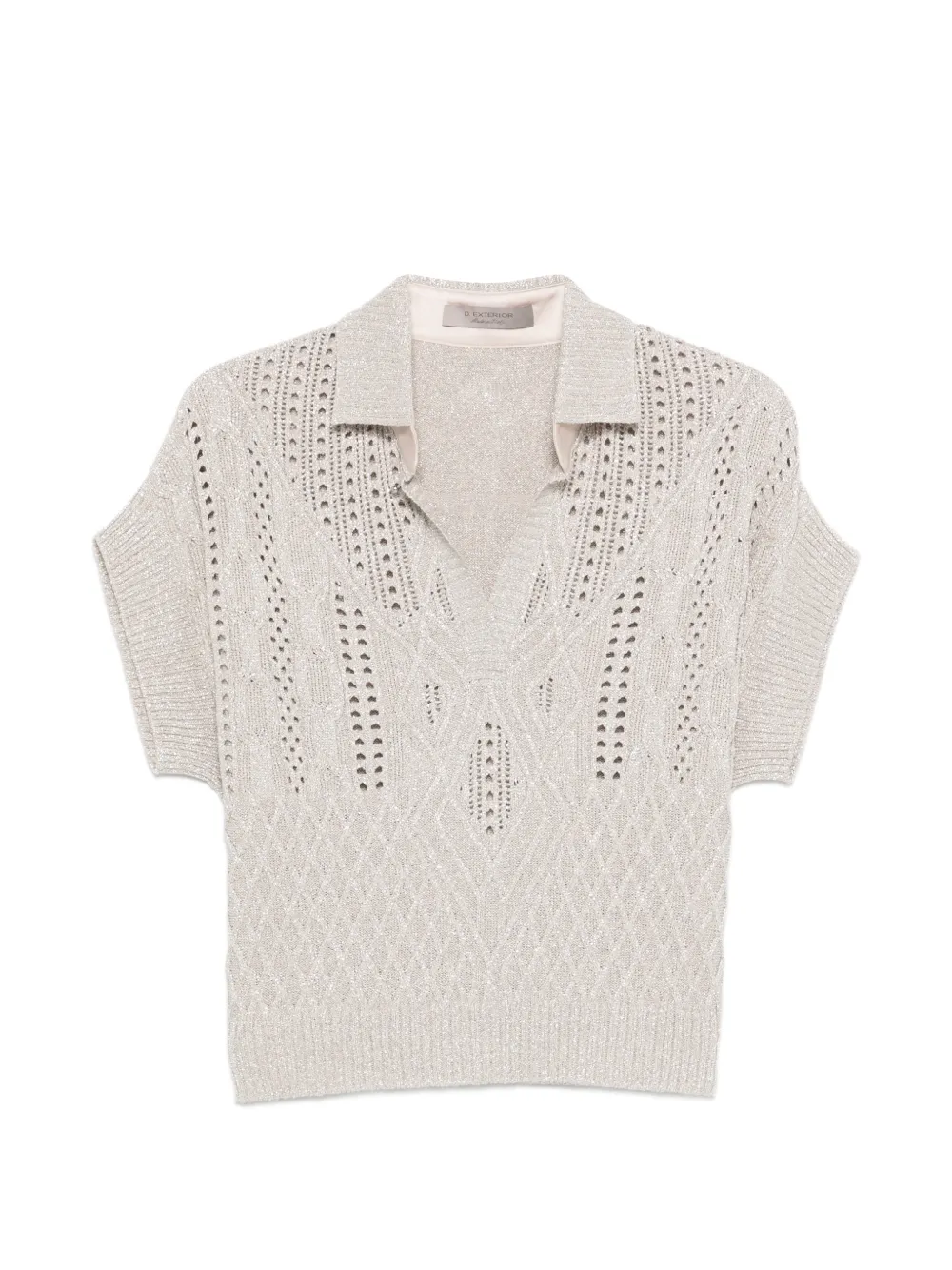 D.Exterior openwork top
