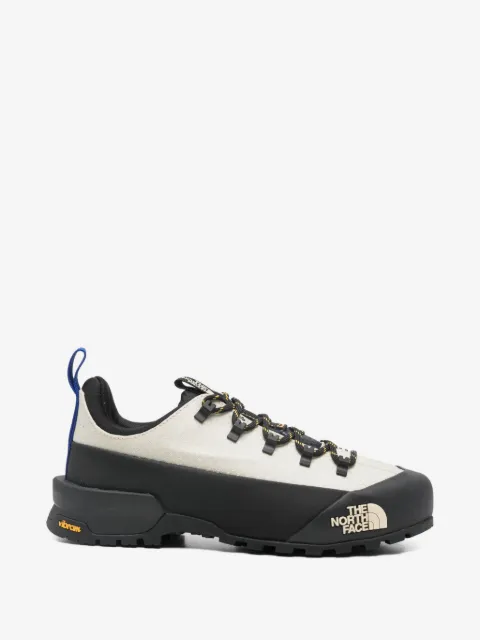 The North Face tenis con paneles y logo estampado