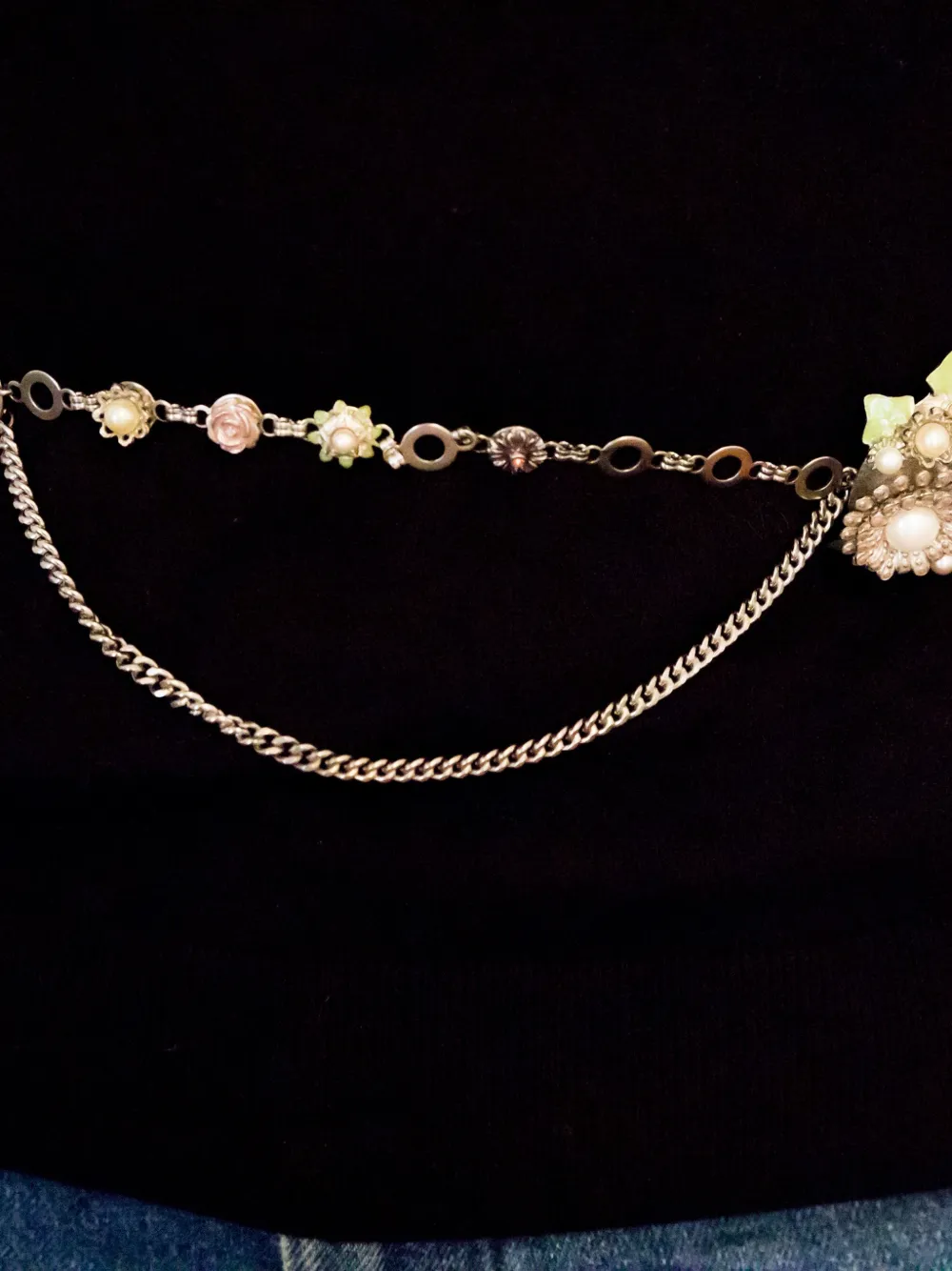 Chanel Pre-owned 2005 Floral-detail Chain Belt in Silver, view 5