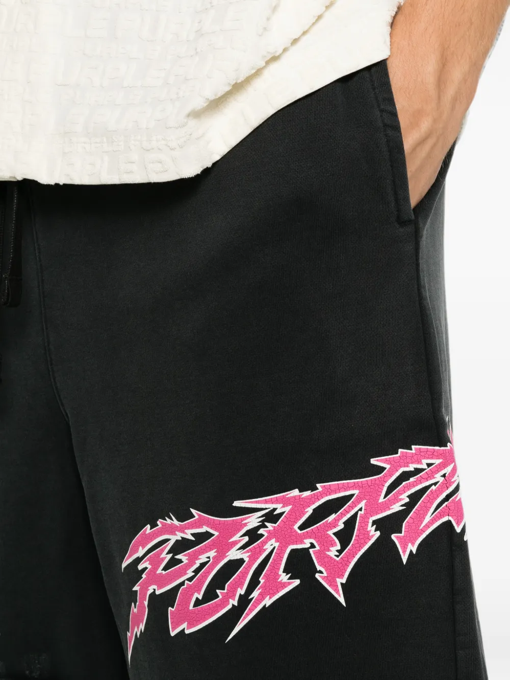 Purple Brand Gerafelde shorts met print Zwart