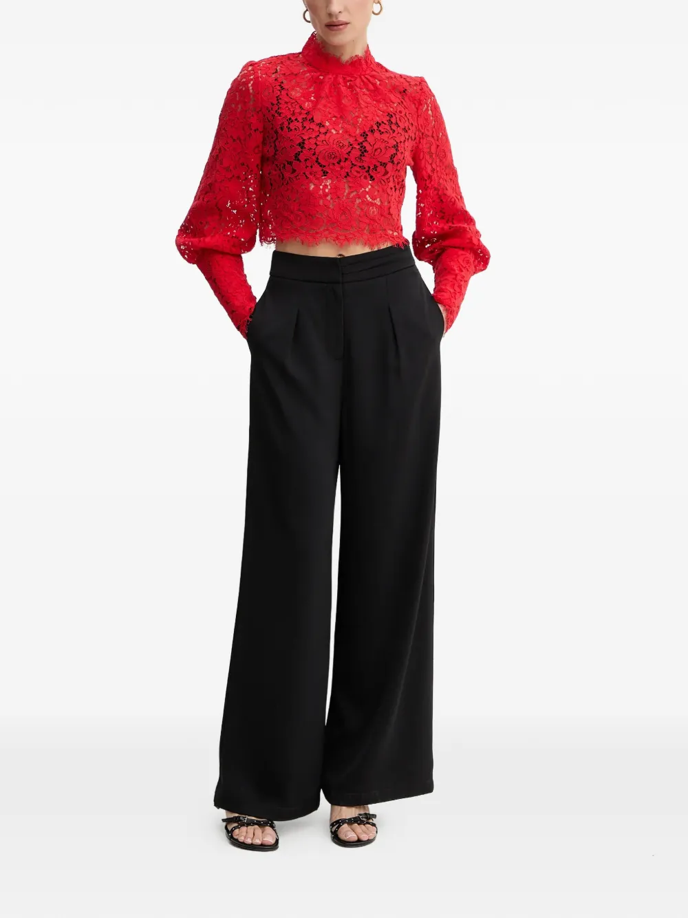  Bardot Lace High-neck Blouse - Red 