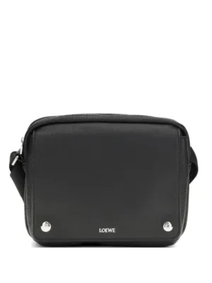 LOEWE ロゴプレート ショルダーバッグ | ブラック | FARFETCH JP