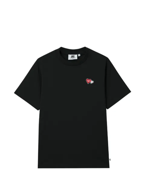 CHOCOOLATE playera con aplique de corazón