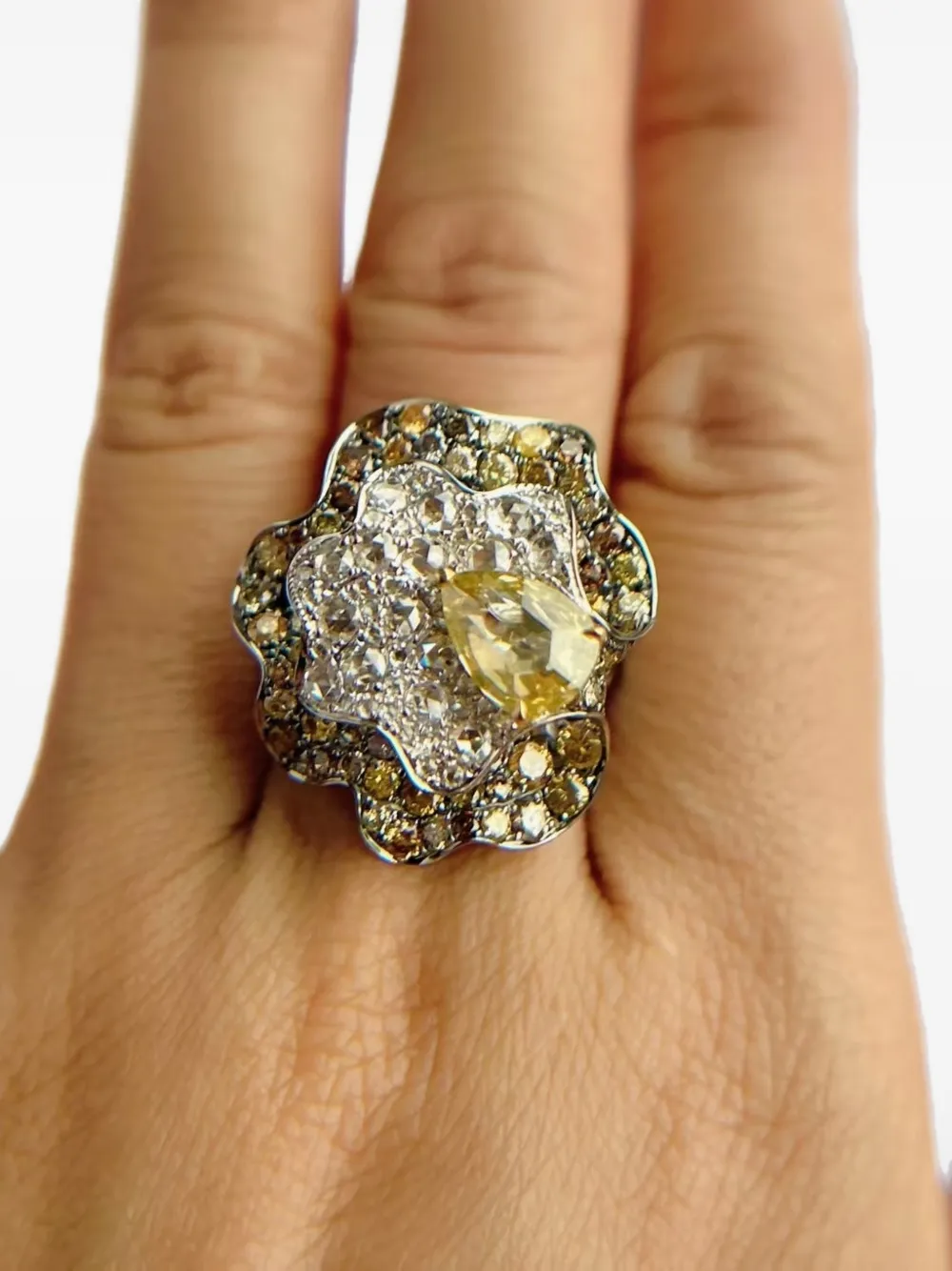 Cluster-Effect Diamond Cocktail Ring
