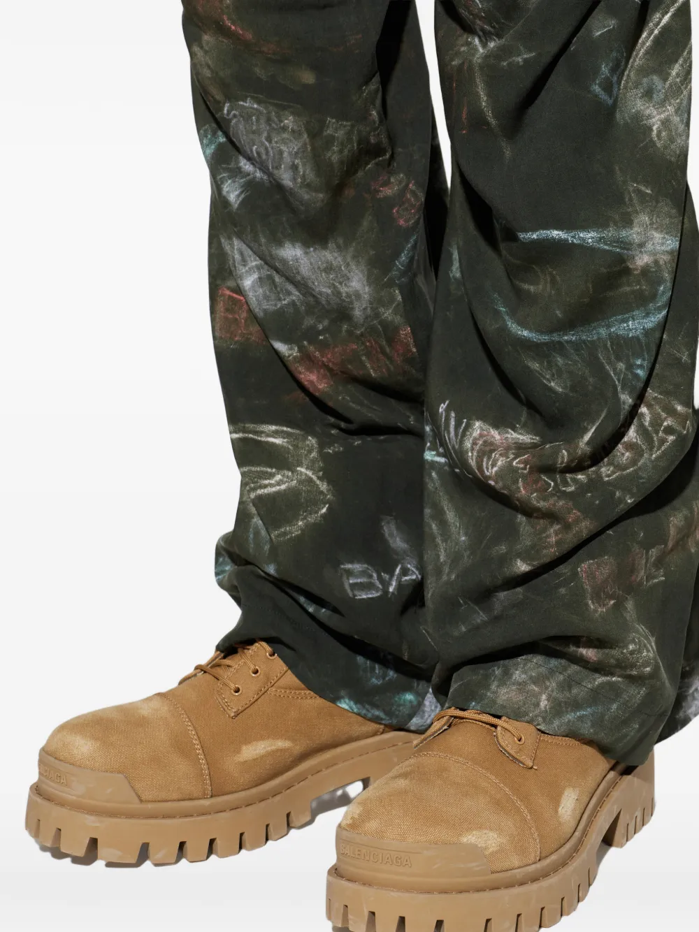 Balenciaga Laarzen met veters en zool Beige