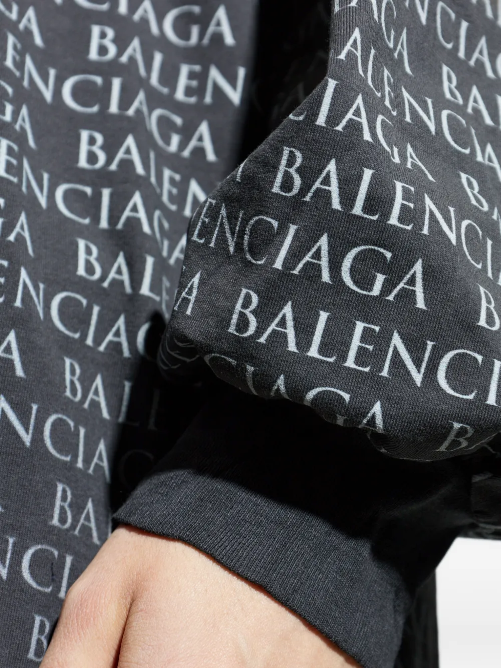 Balenciaga Printed Long-sleeved T-shirt in Grey, view 5