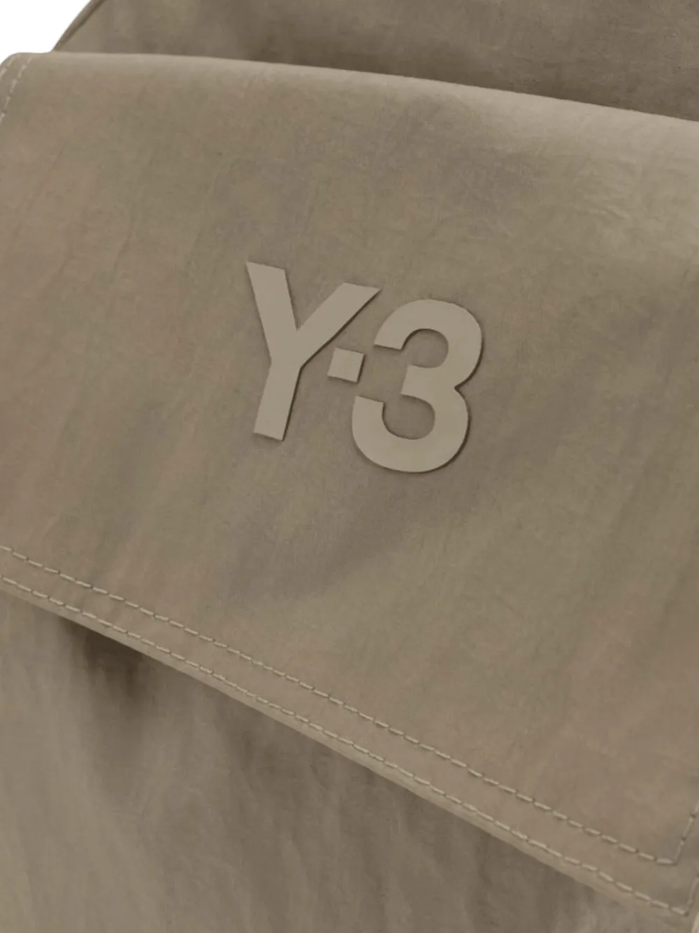 pocket duffle bag