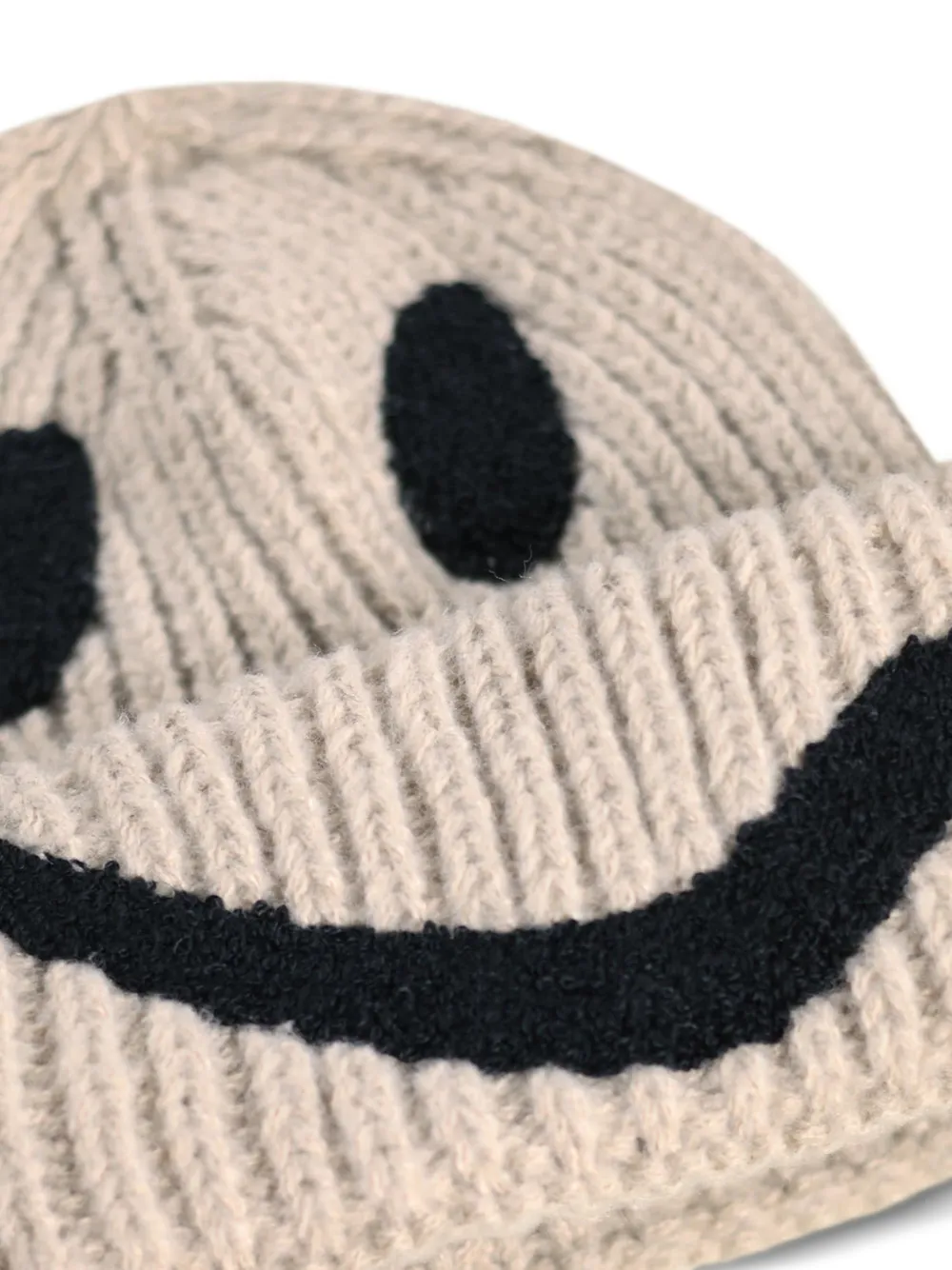 Molo Geribbelde muts met smileyface Beige