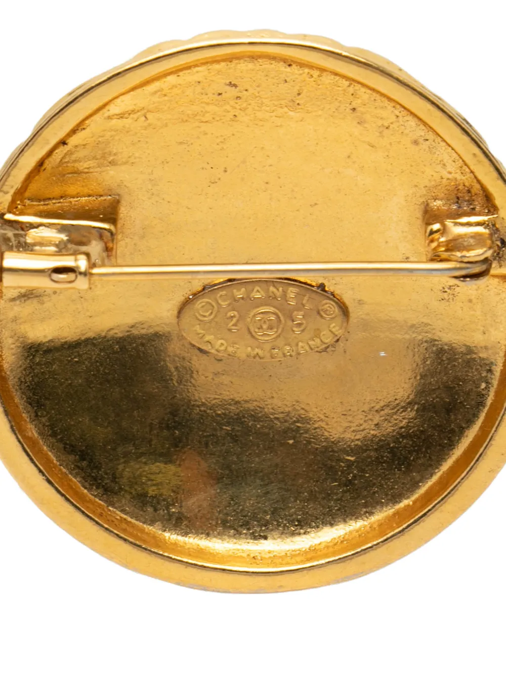 1980-1990 Cc Gold Plated Quilted Round Brooch Costume Brooch