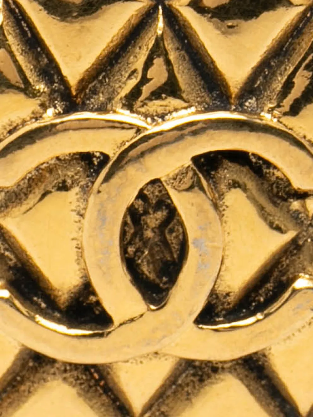 1980-1990 Cc Gold Plated Quilted Round Brooch Costume Brooch