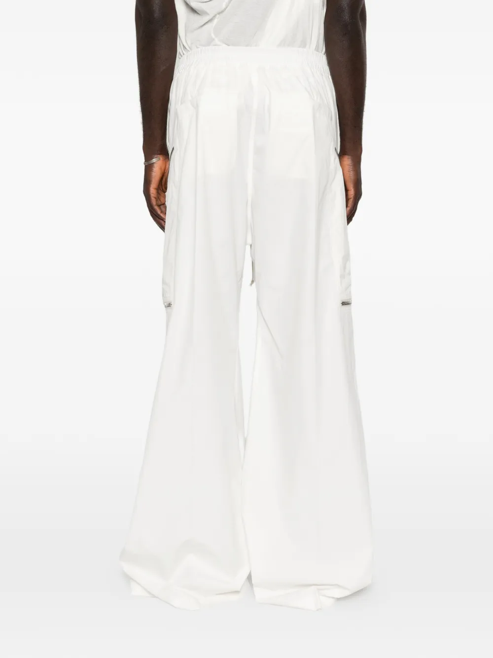zip-pocket straight trousers