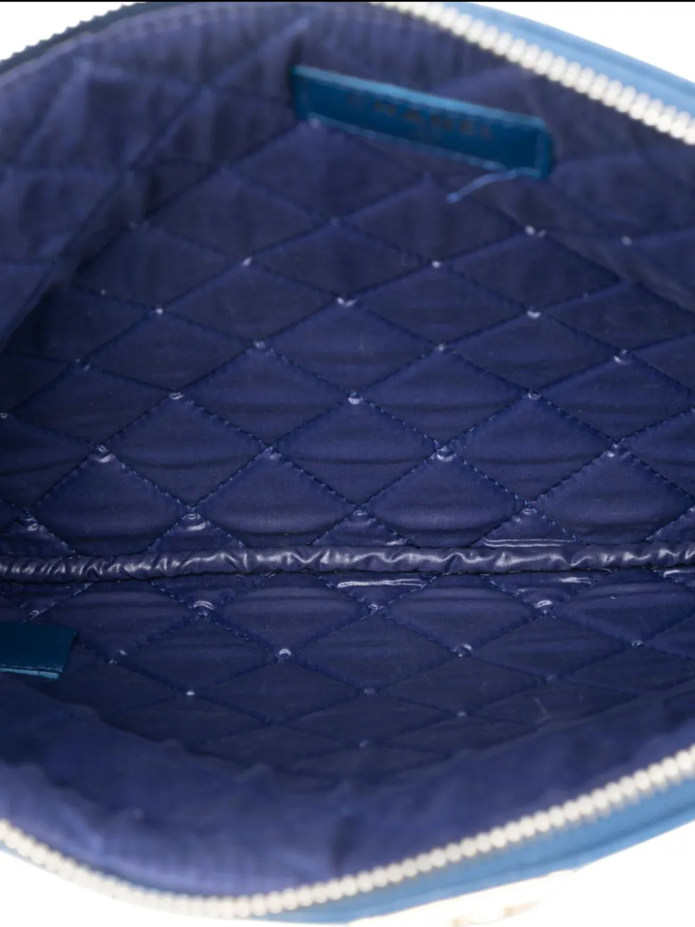 2016-2017 Medium Quilted Caviar Boy O Case Clutch Bag