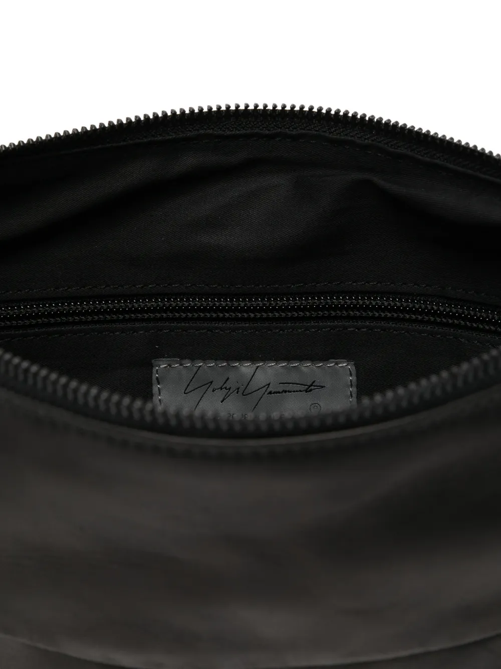 Yohji Yamamoto Half Moon messengertas Zwart