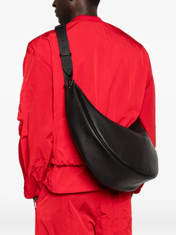 FENDI ショルダーバッグ ブラック FENDI ショルダーバッグ | ブラック | FARFETCH JP
