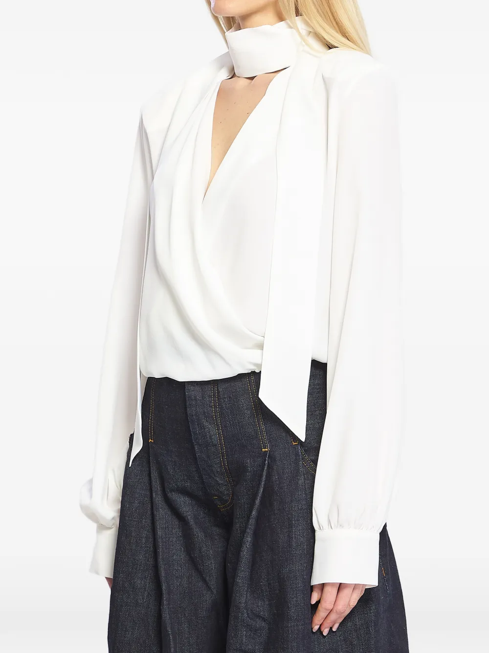 Federica Tosi Wikkelblouse met gestrikte hals Wit