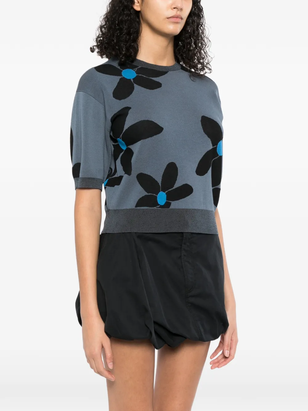 LESS T-shirt met geborduurde bloemen Blauw