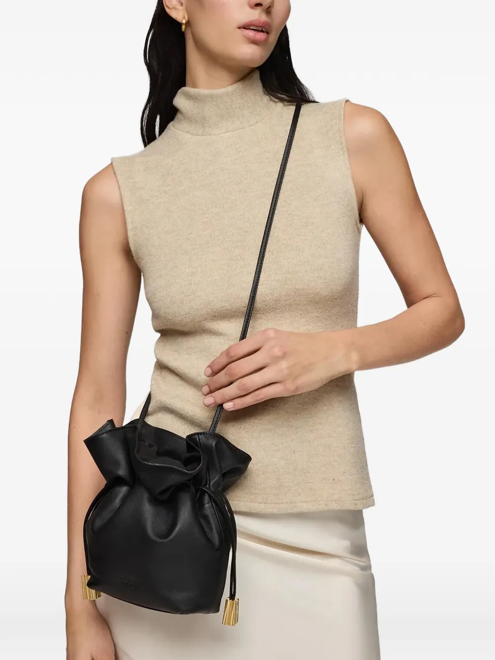  Tous Ruffled Drawstring Bucket Bag - Black 