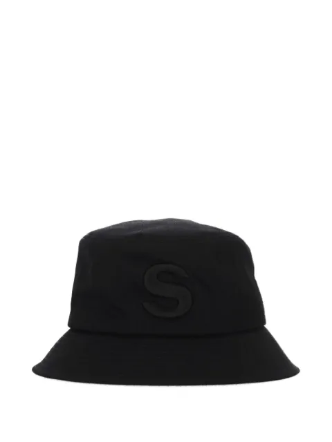 sacai letter bucket hat