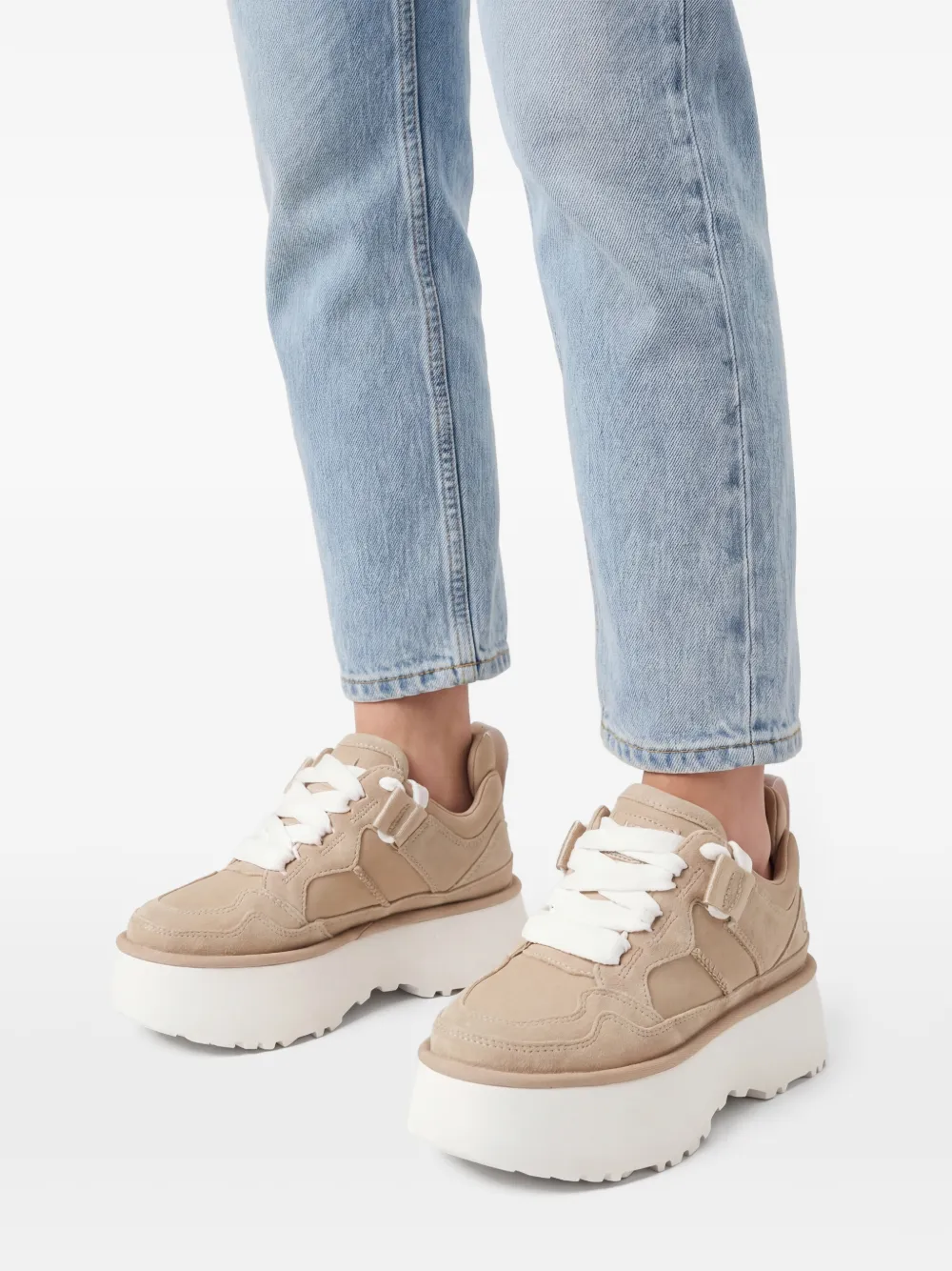 UGG Astromel sneakers met plateauzool Beige