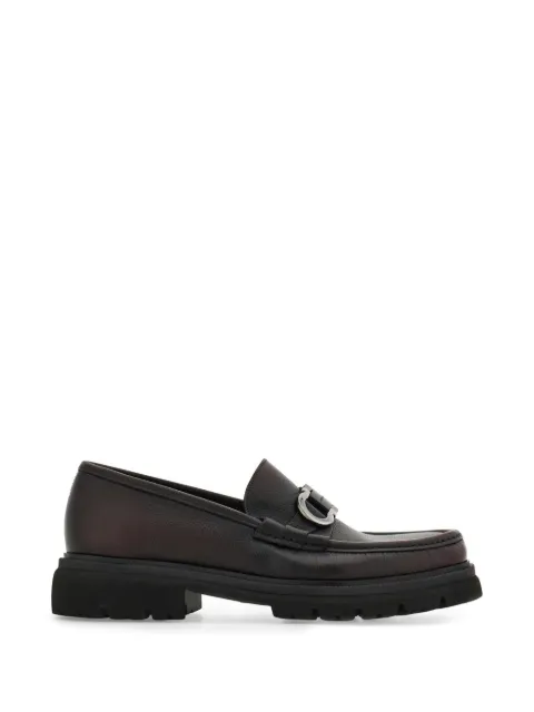 Ferragamo Mocassim Gancini com aplicações