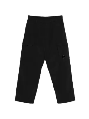 Stone Island ロゴパッチ カーゴパンツ | ブラック | FARFETCH JP