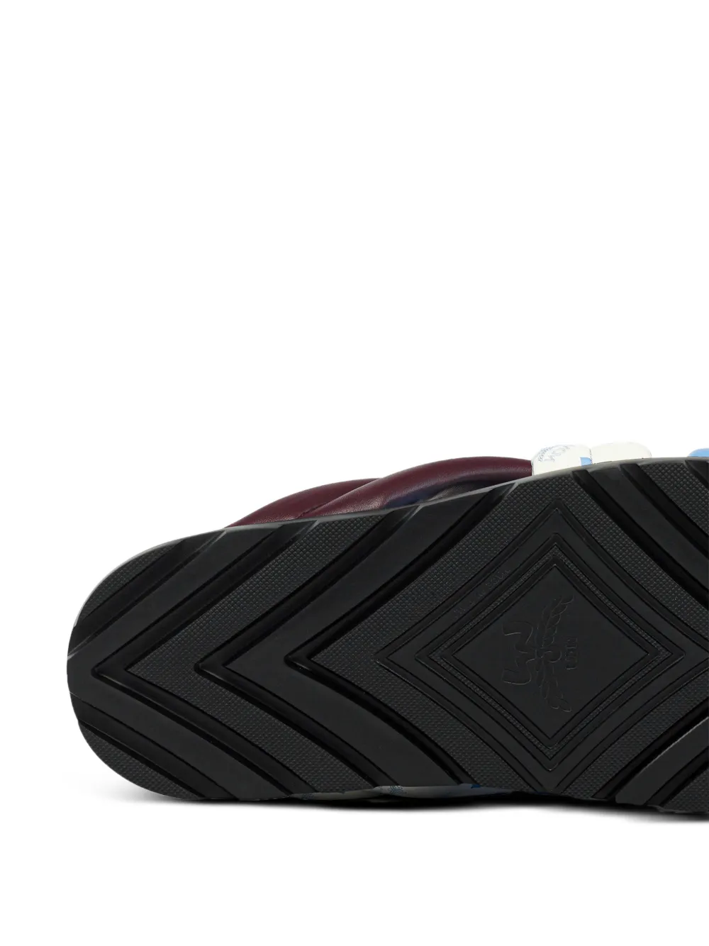 MCM Sandalen met gekruiste bandjes en logo Blauw