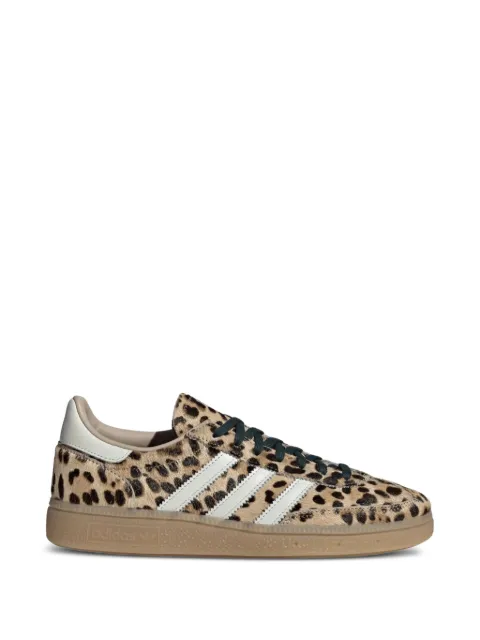 adidas tenis Handball Spezial de piel con estampado de leopardo