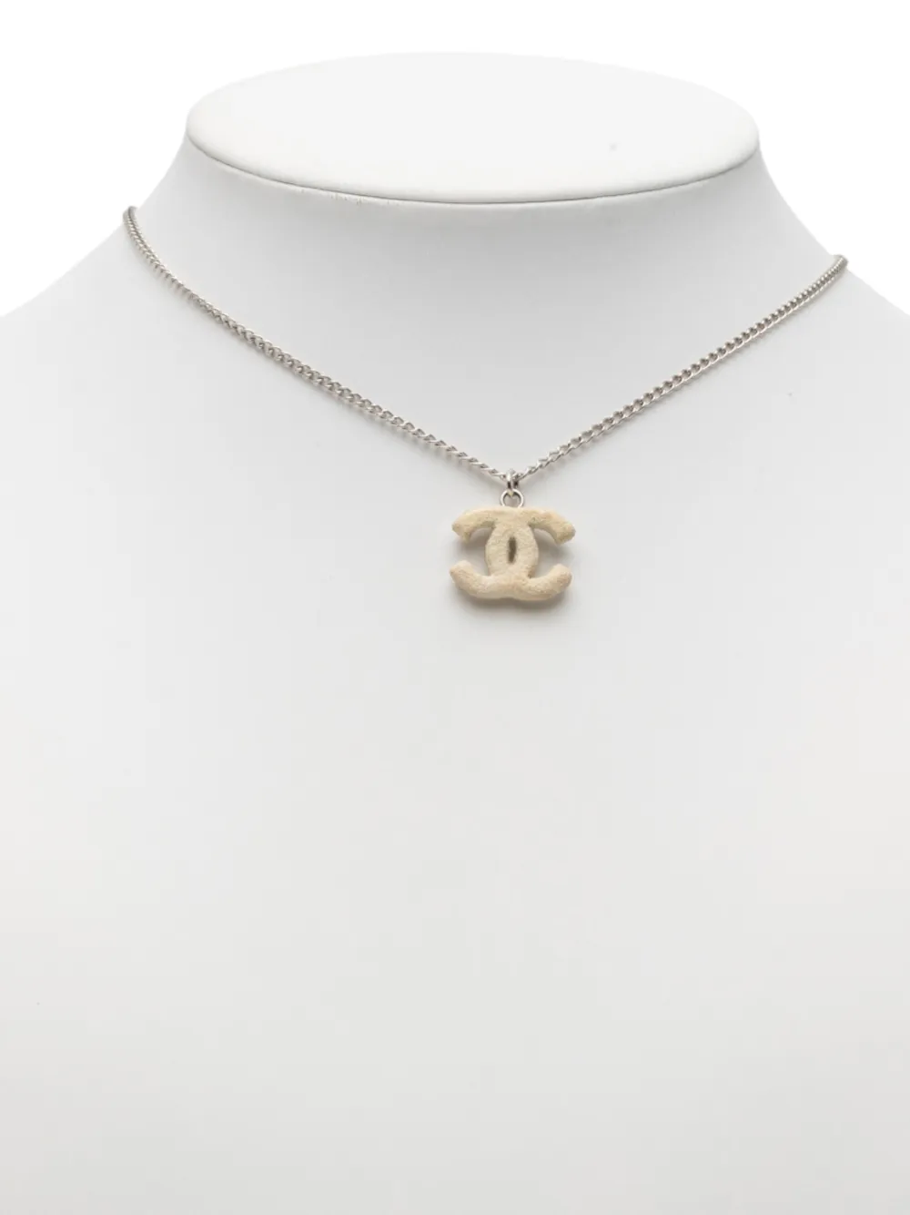 2003 Silver Plated Textured Cc Pendant Necklace Costume Necklace