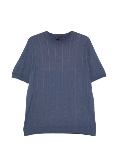 Jeordie's short-sleeve T-shirt