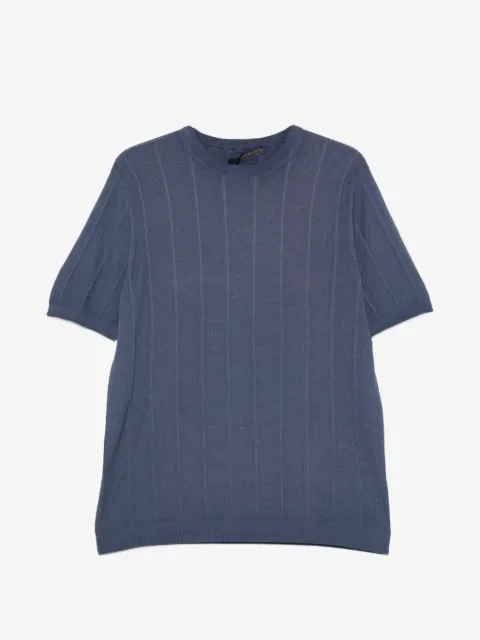 Jeordie's short-sleeve T-shirt