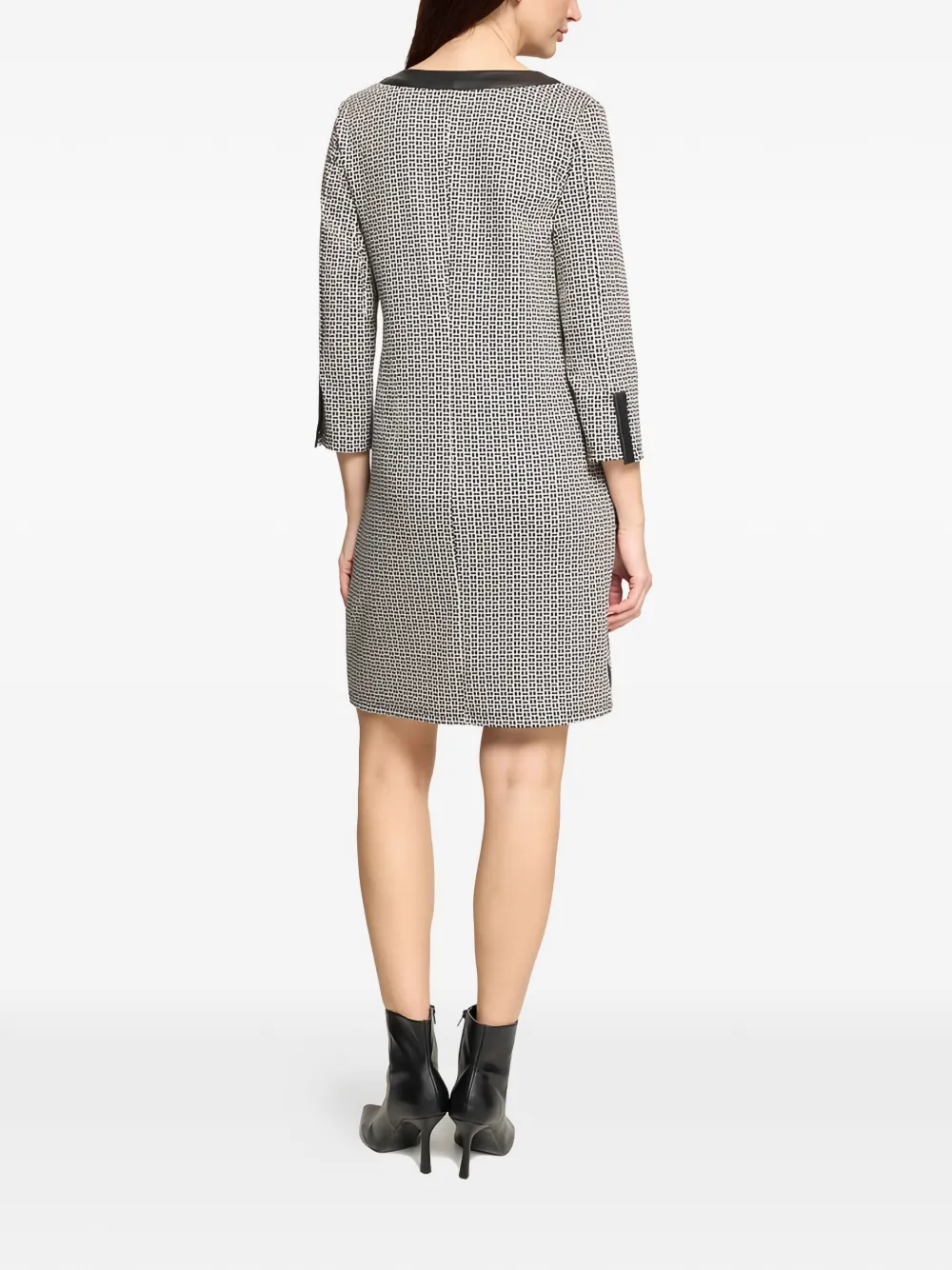 Betty Barclay Mini-jurk met V-hals Beige