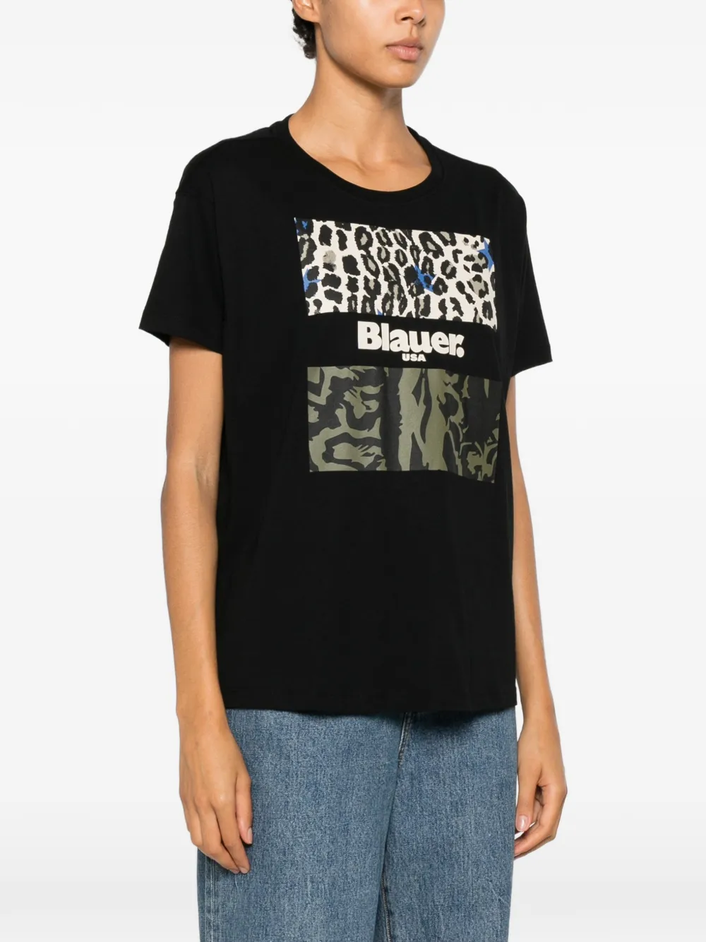 Blauer logoprint T-shirt met luipaardprint Zwart