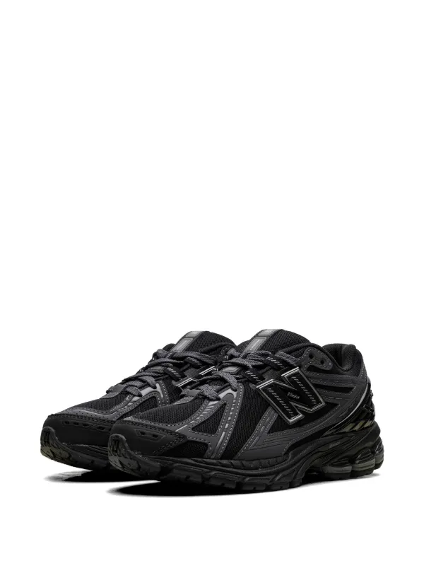 New Balance 1906R ロゴ スニーカー | ブラック | FARFETCH JP