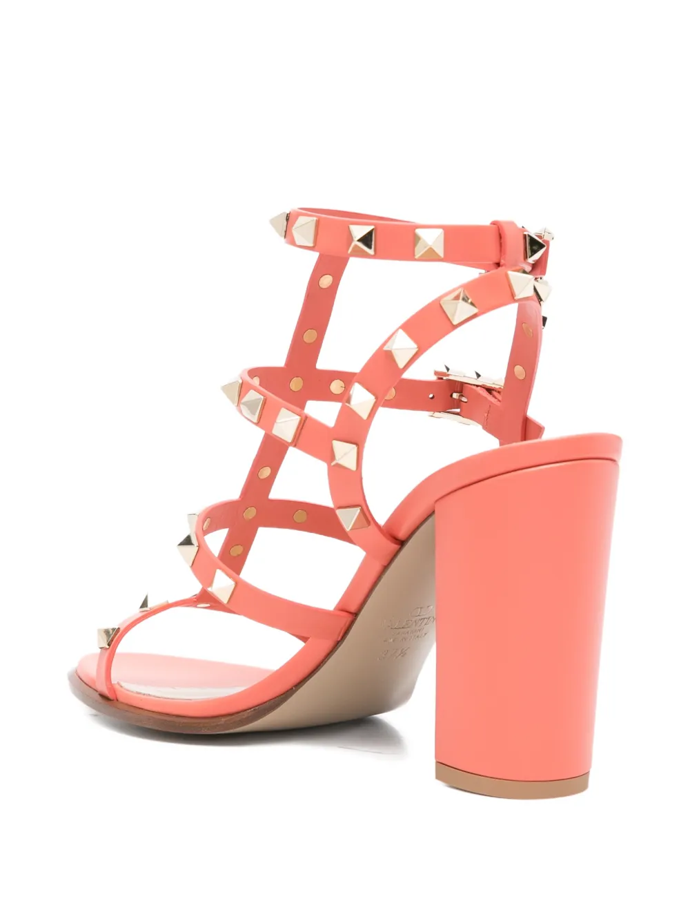 Valentino Garavani Rockstud studded strap sandals Oranje