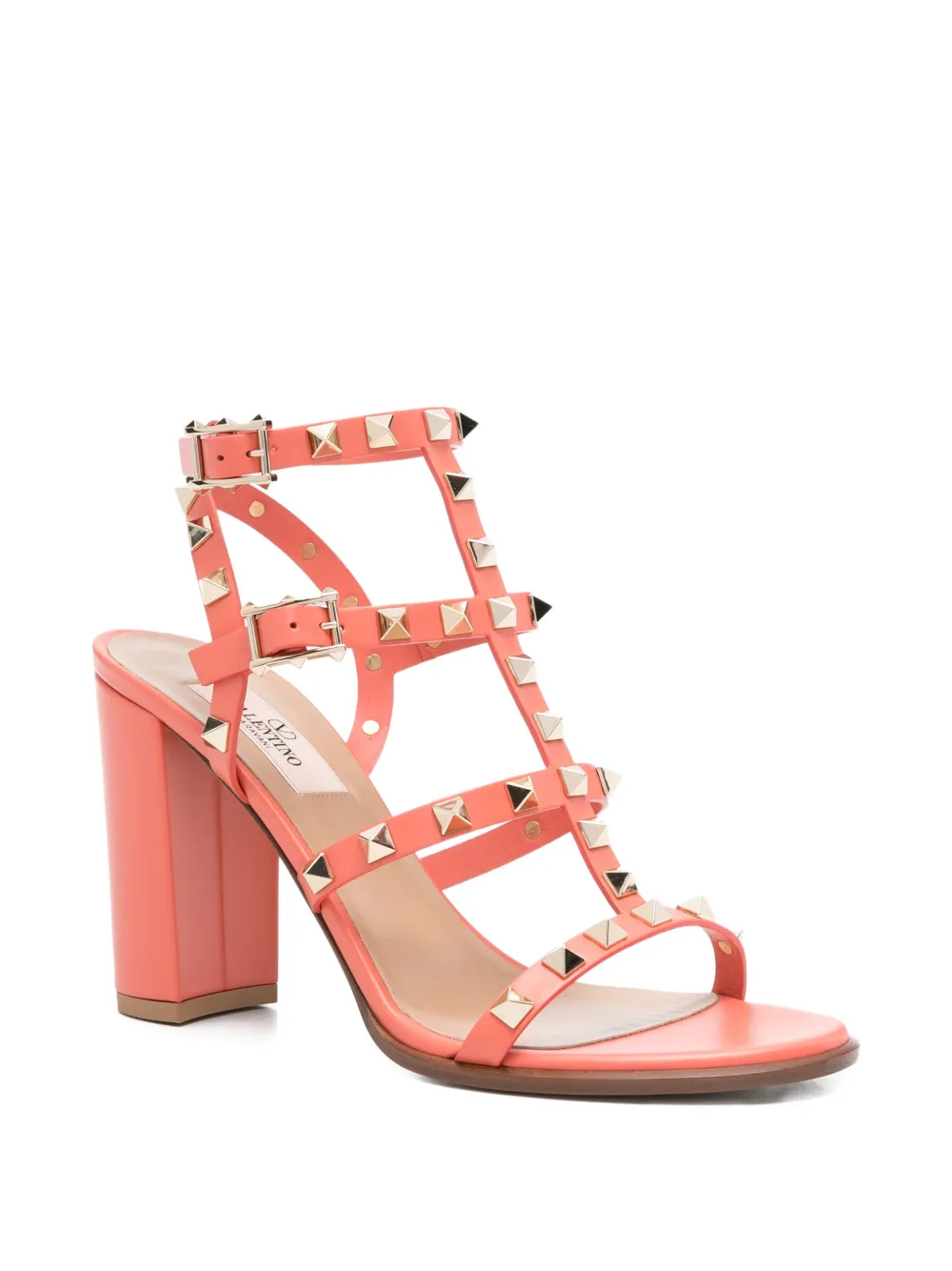 Valentino Garavani Rockstud studded strap sandals Oranje