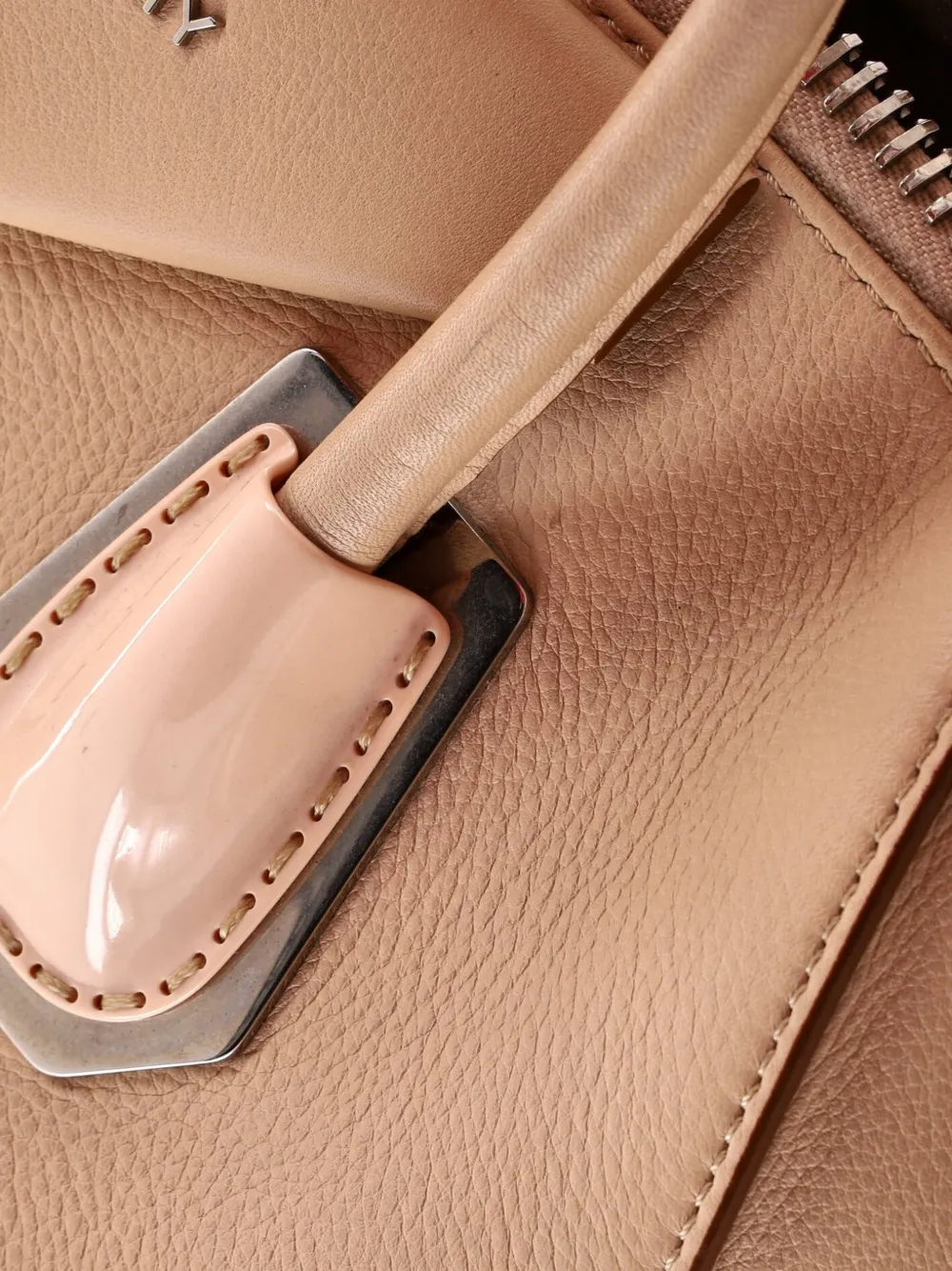 Antigona Bag Leather Medium Satchel