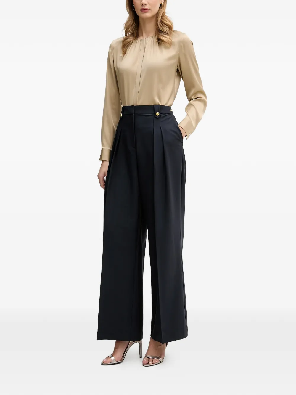  Barbour Avery Gold-tone Button Pleated Trousers - Blue 
