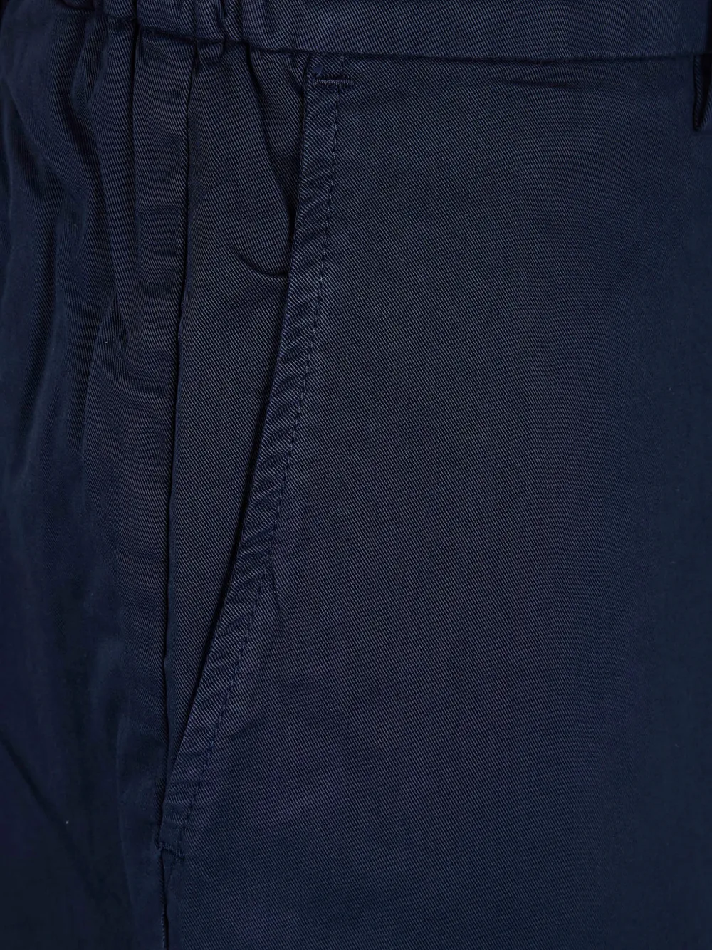  Eleventy Multiple-pocket Bermuda Shorts - Blue 