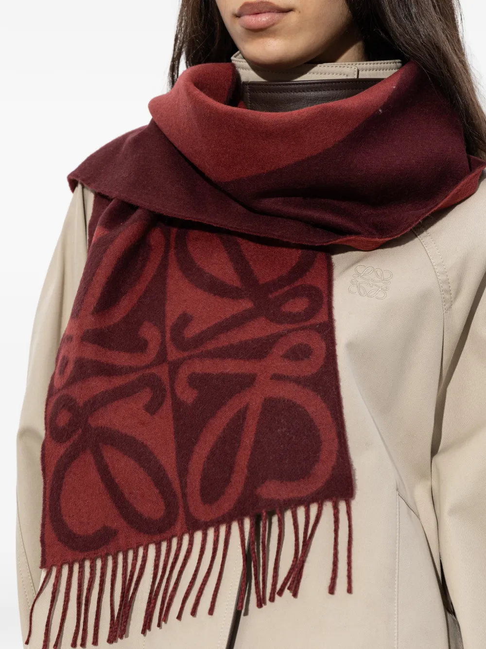 fringed-edge logo-pattern scarf
