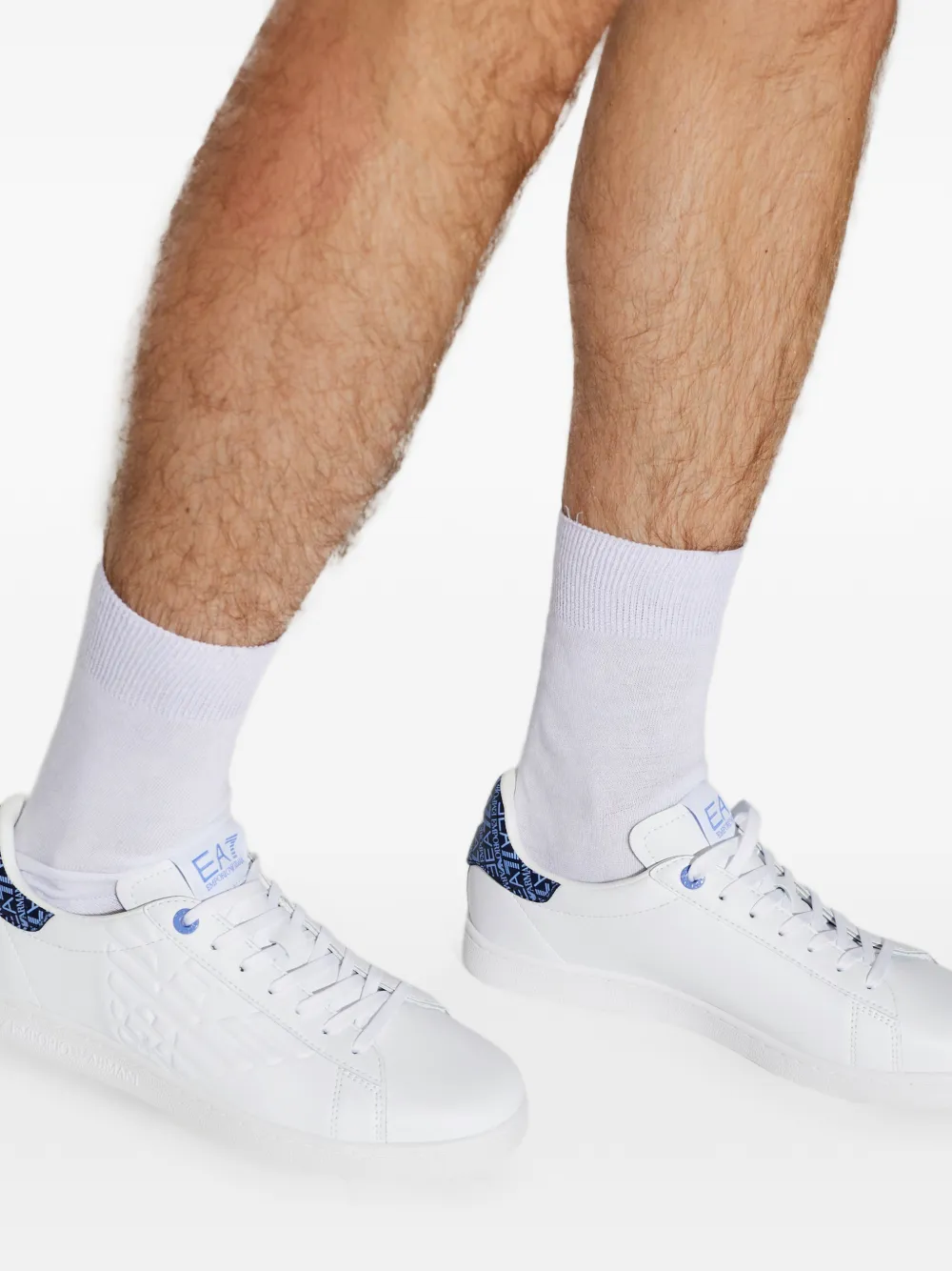 Ea7 Emporio Armani Sneakers met logo-reliëf Wit