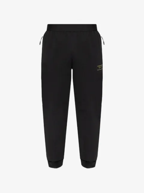 Ea7 Emporio Armani pants con parche del logo