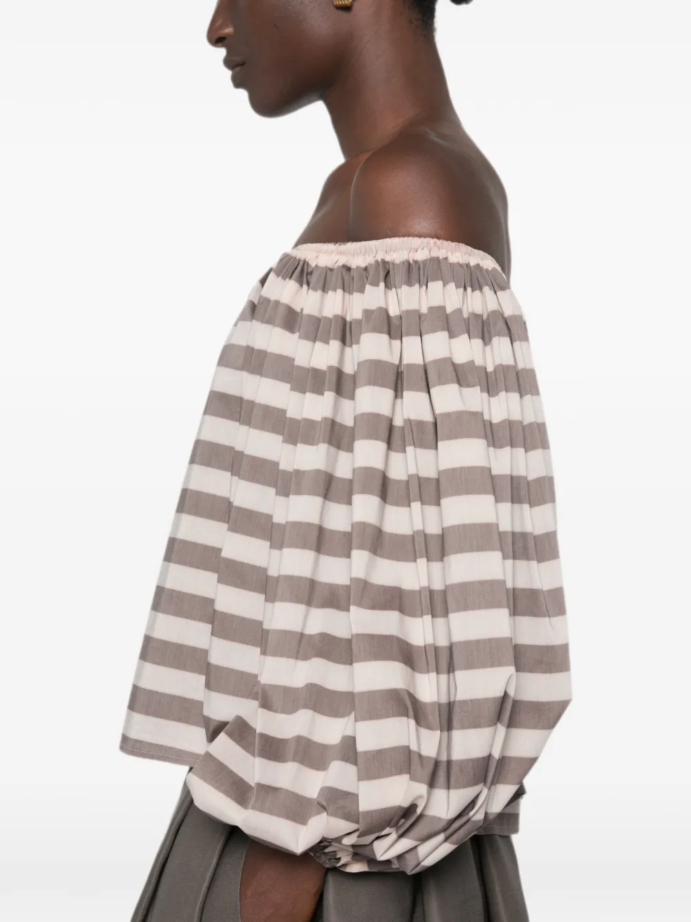 Camilla Gestreepte off-shoulder top Beige