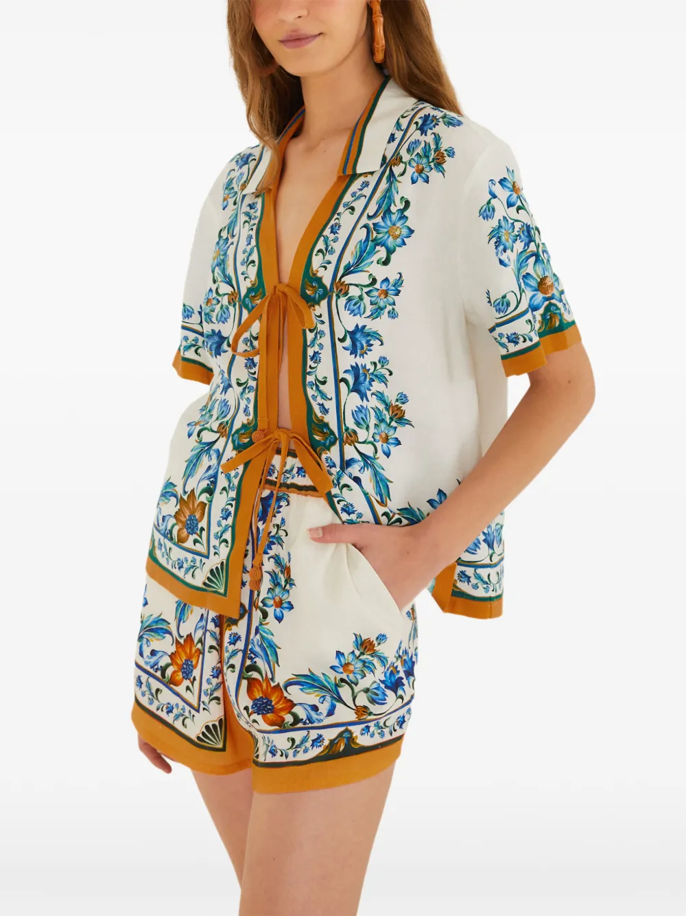FARM Rio floral-tile shorts - Toni neutri