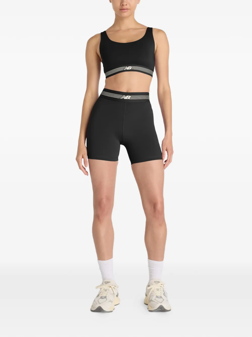 New Balance AC getailleerde shorts Zwart