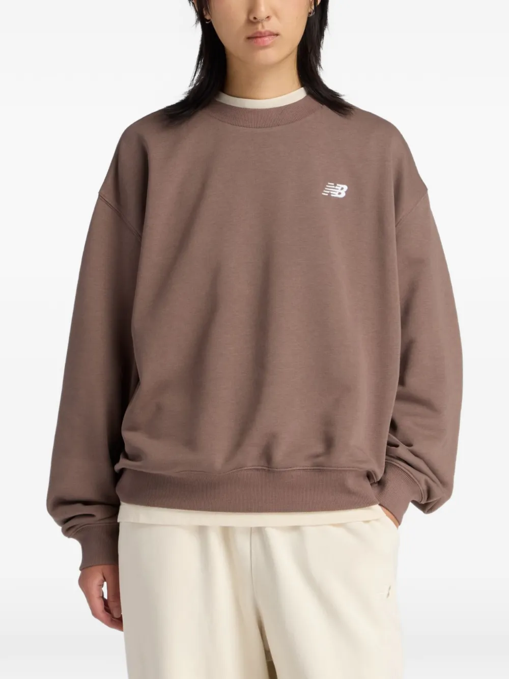 New Balance Essentials logo crew sweater - Marrone