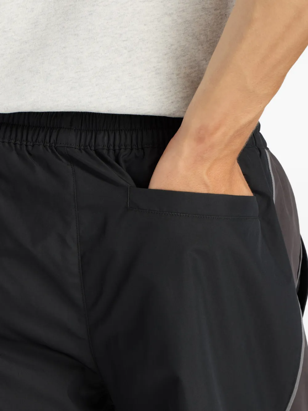 New Balance Trainingsbroek met logo-detail Zwart