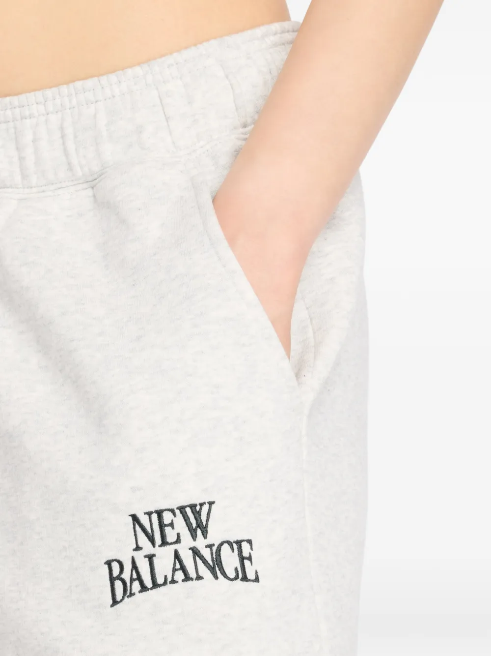 New Balance Barrel fleece trainingsbroek met print Grijs