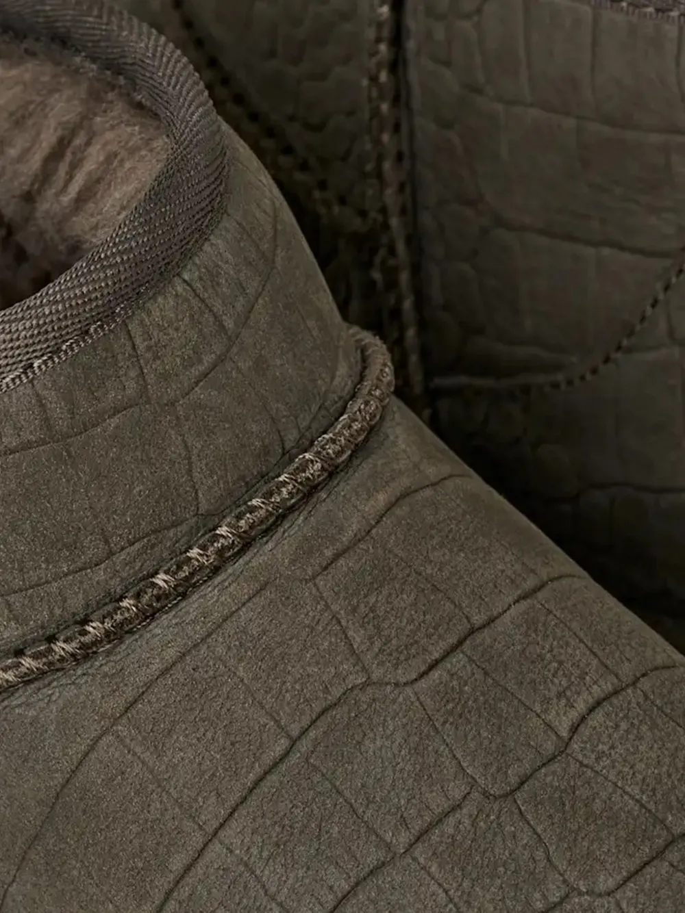 UGG Leren laarzen met reliëf Bruin