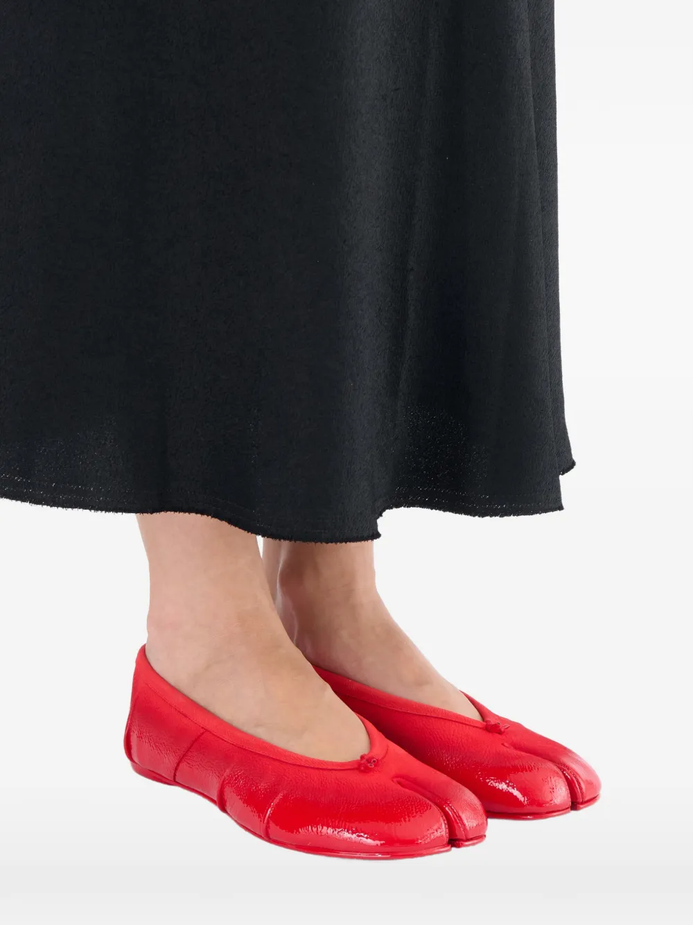 Maison Margiela Tabi フラットシューズ | レッド | FARFETCH JP