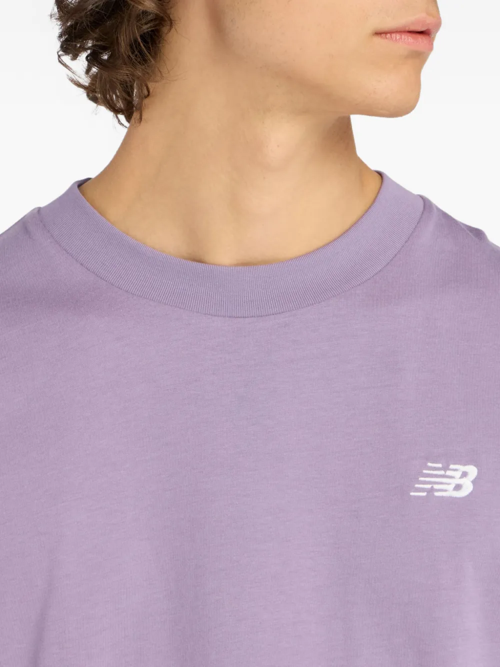New Balance Essentials ruimvallend T-shirt Paars